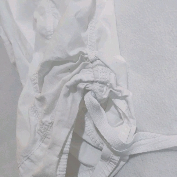 Chico's White Cropped Pants - Picture 3 of 12